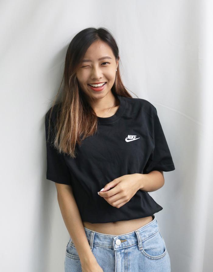 Nike 短袖圓領T-shirt 黑色 加細碼