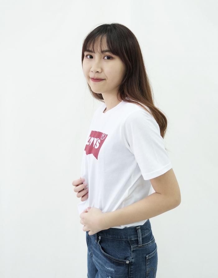 Levi's 大童紅標圓領T-shirt 白色大碼