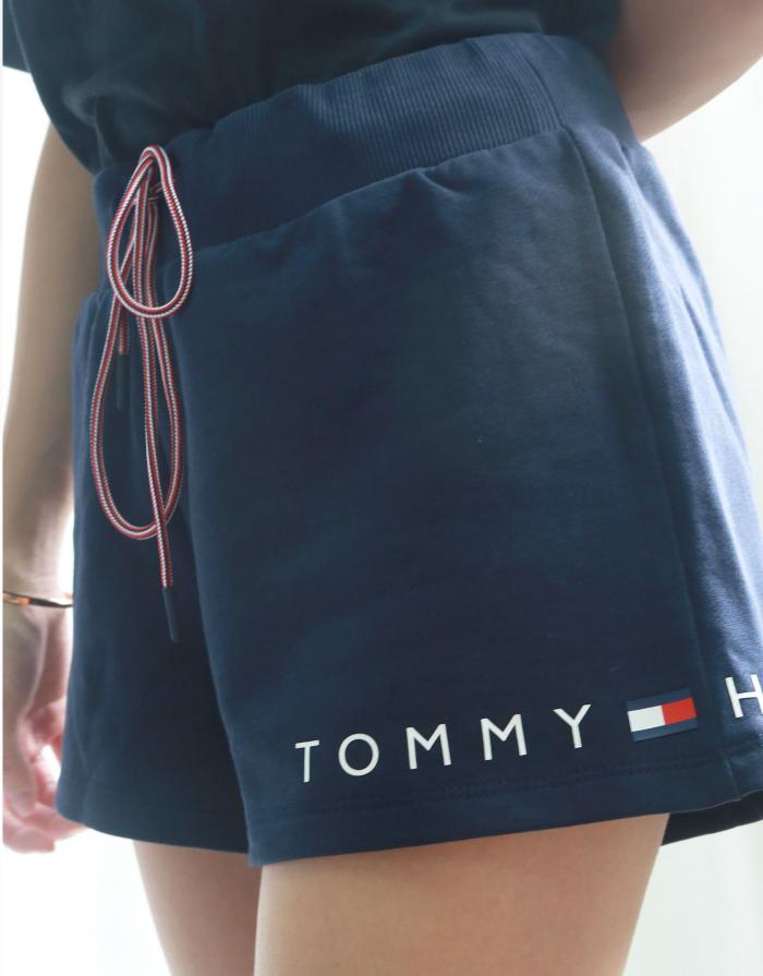 Tommy Hilfiger 簡約 logo 短褲 深藍色 加細碼