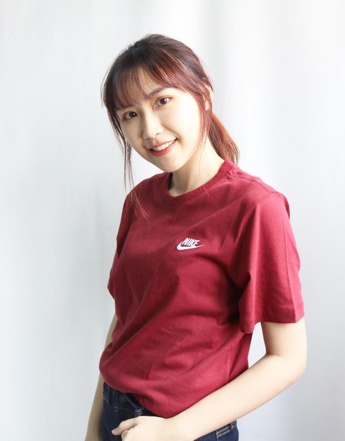 Nike 短袖圓領T-shirt 酒紅色 細碼